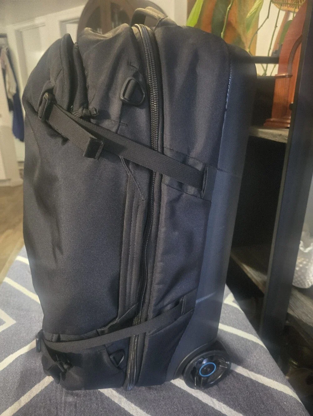 Thule Subterra wheeled duffel bag 55cm/22
